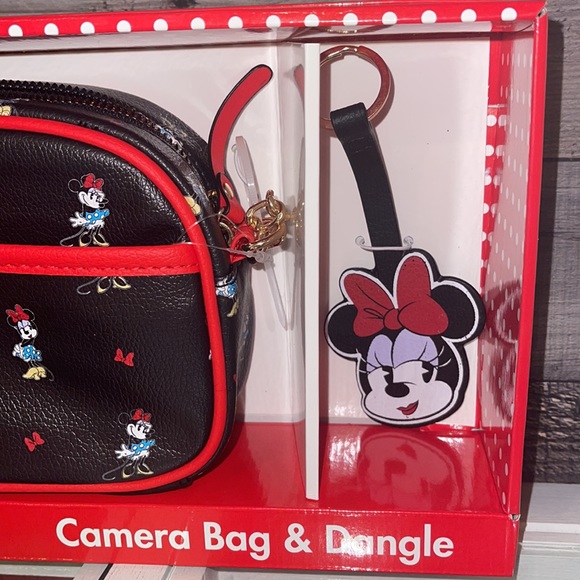 ❤️NEW!!!❤️ Minnie Mouse Camera Bag & Dangle. Excellent gift for any ages. - Picture 4 of 5